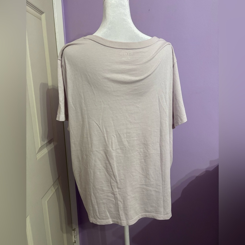 Old Navy Bluebird Graphic Tee - Picture 4 of 5